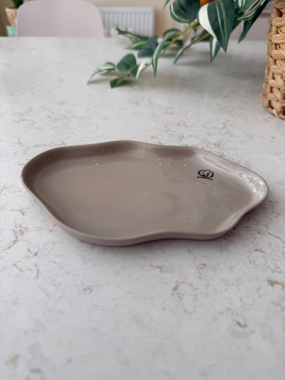 Pebble Plates