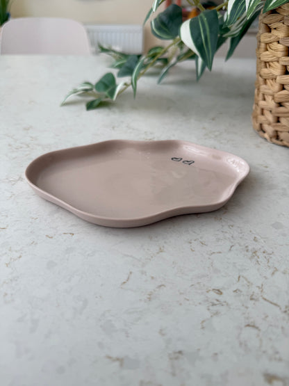 Pebble Plates